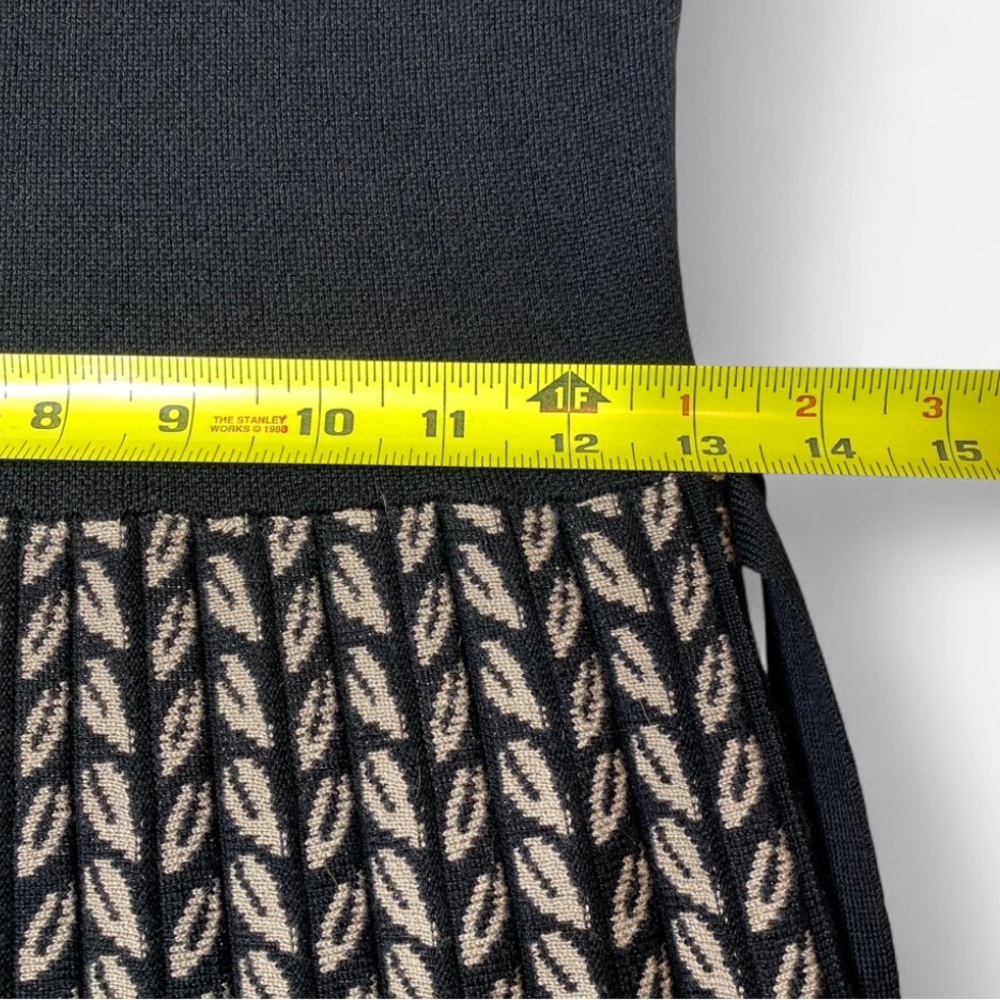 Max Studio Black & Tan Sweater Midi Dress XS Long Sleeve Quiet Luxury - Picture 9 of 11